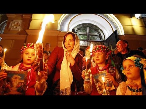 hundreds of kyiv citizens celebrated easter