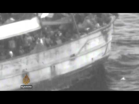 italian women shower refugees ships