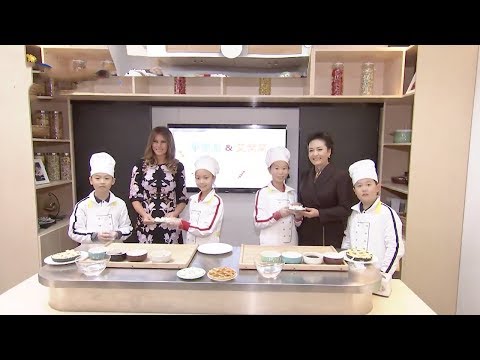 first ladies peng liyuan and melania trump make desserts