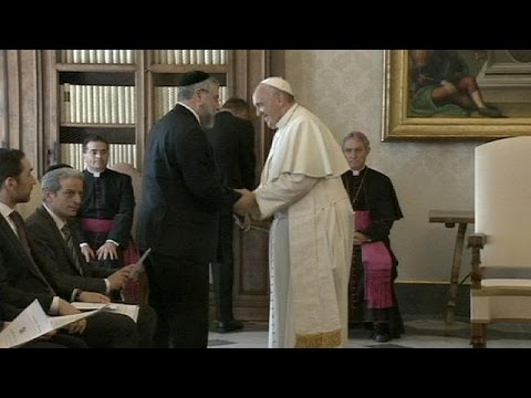 pope meets rabbis and warns about dangers