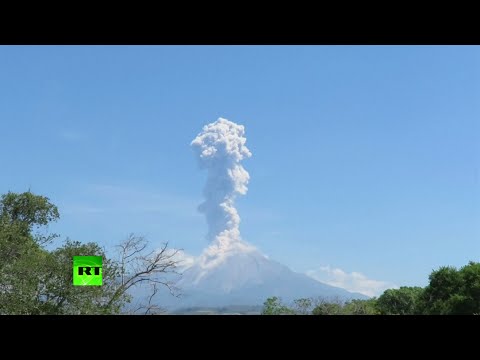 breathtaking volcano of fire eruption
